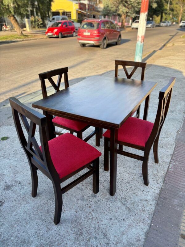 Comedor XB 4 sillas mesa 110mt por 80